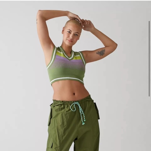 Urban Outfitters Randi Sweater Vest - Picture 2 of 9